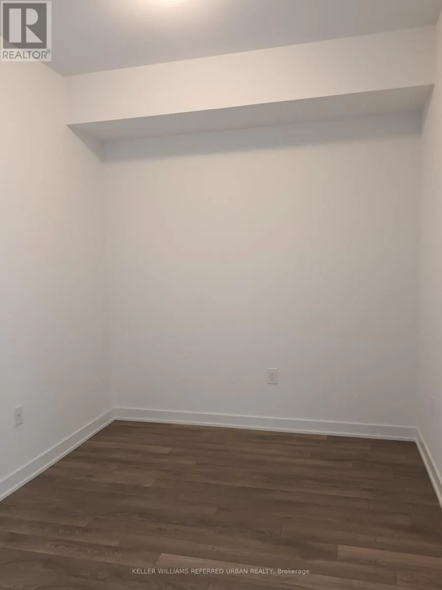 221 - 100 EAGLE ROCK WAY