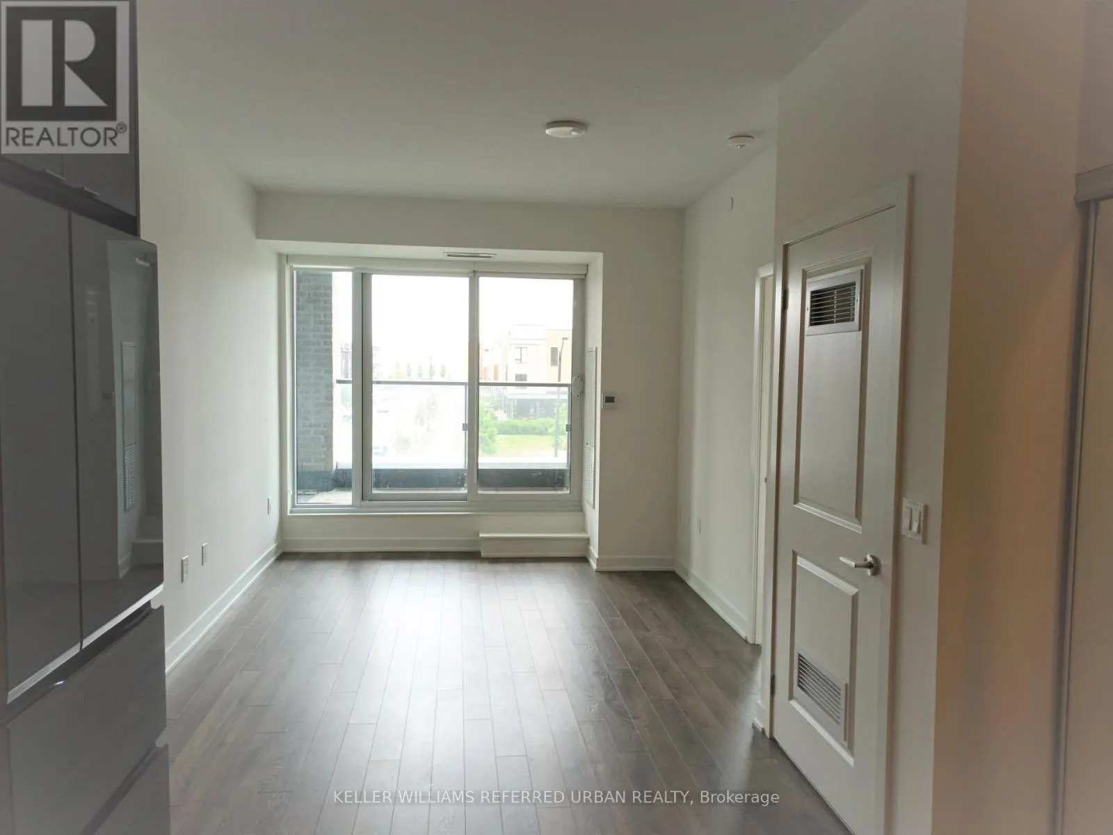 221 - 100 EAGLE ROCK WAY