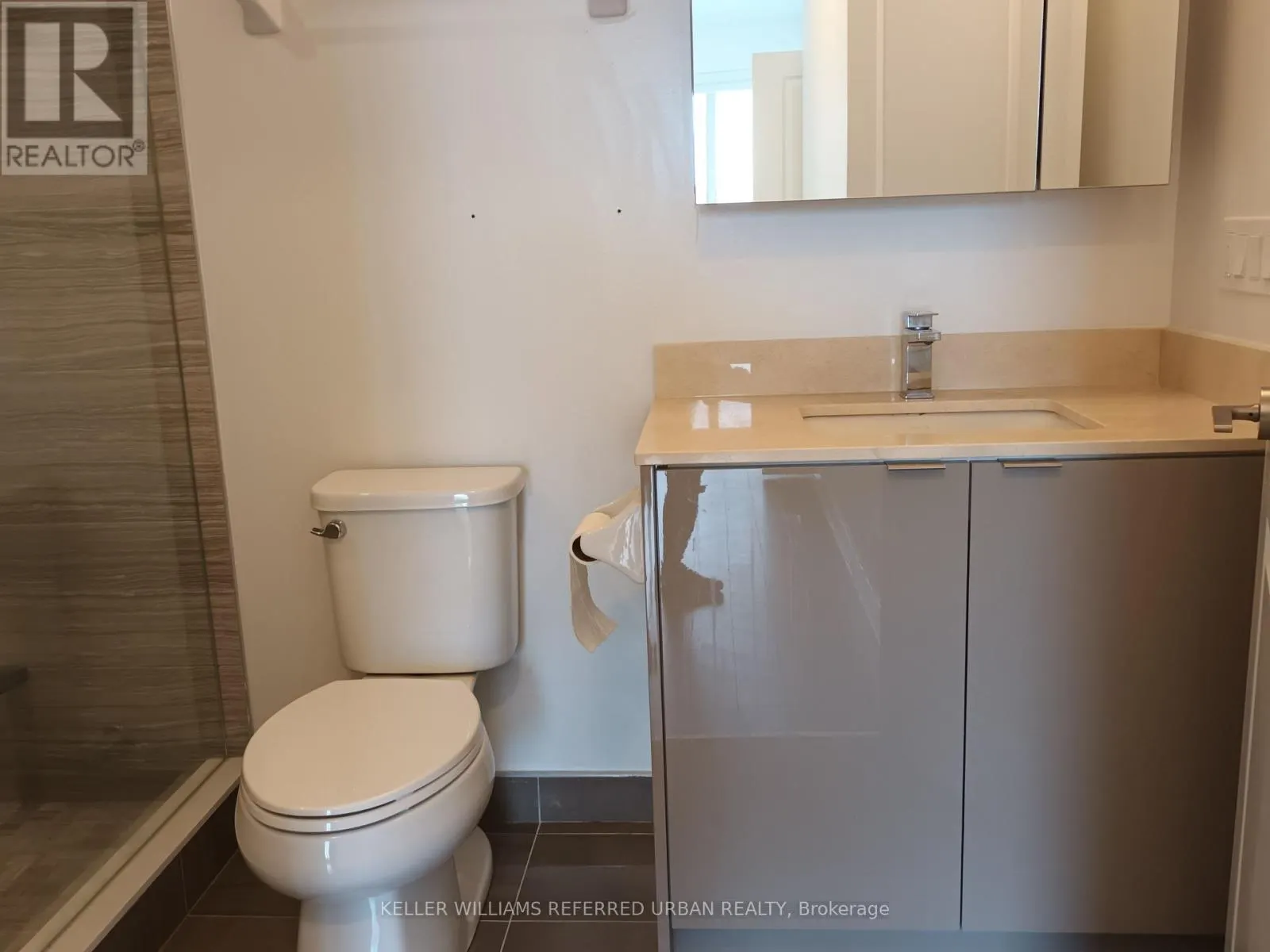 221 - 100 EAGLE ROCK WAY