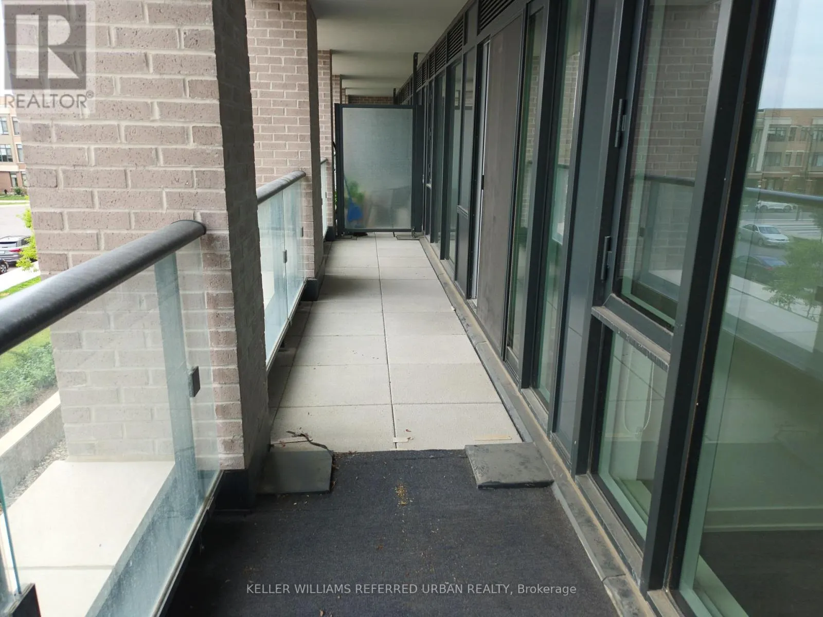 221 - 100 EAGLE ROCK WAY