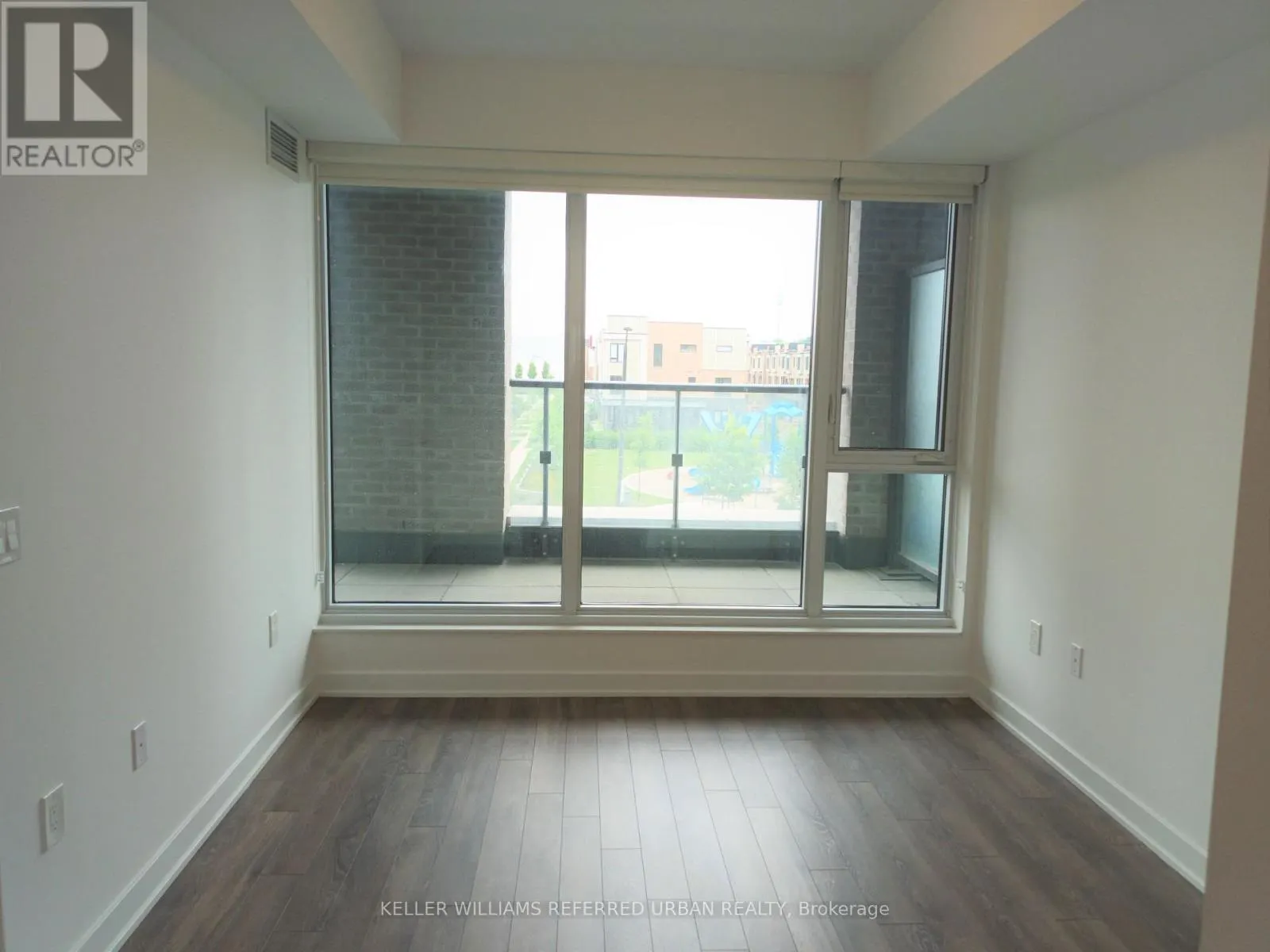 221 - 100 EAGLE ROCK WAY