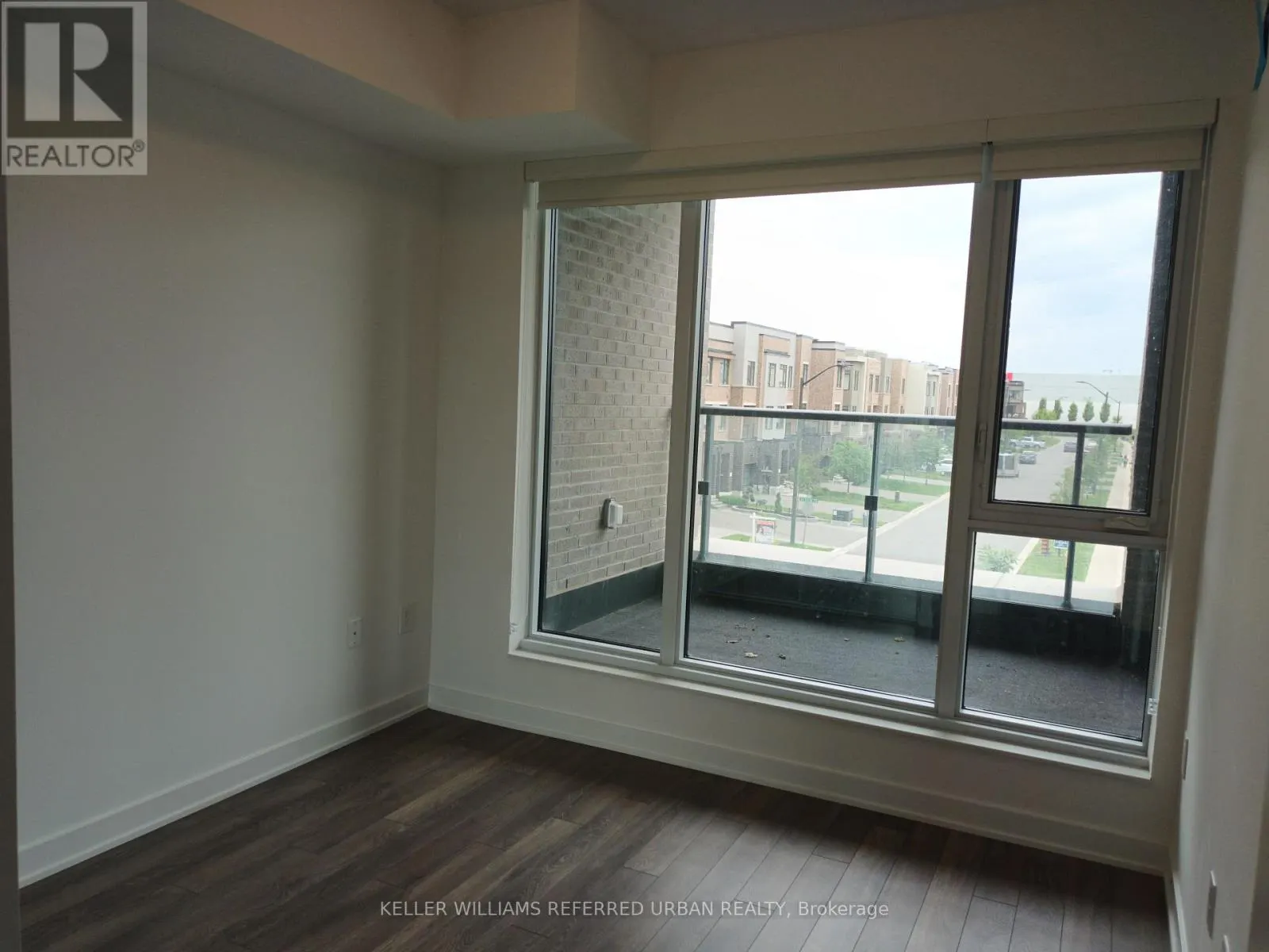 221 - 100 EAGLE ROCK WAY