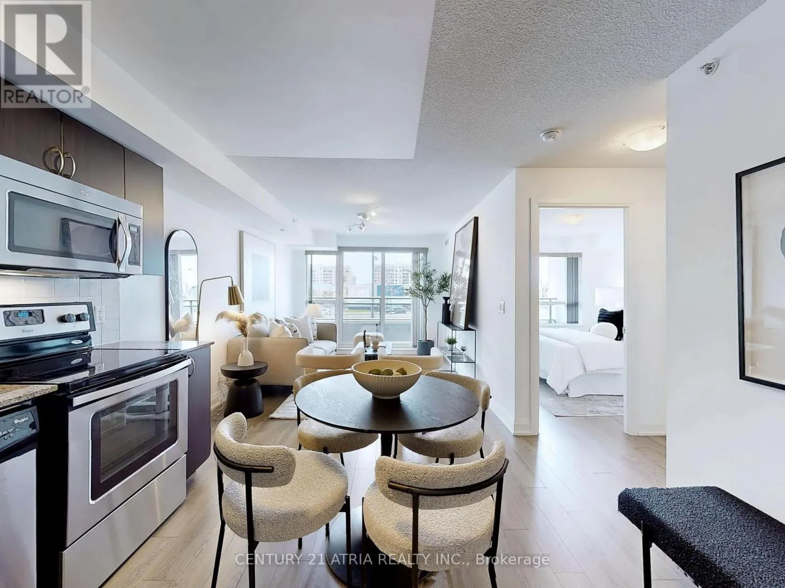 205 - 372 HIGHWAY 7 E