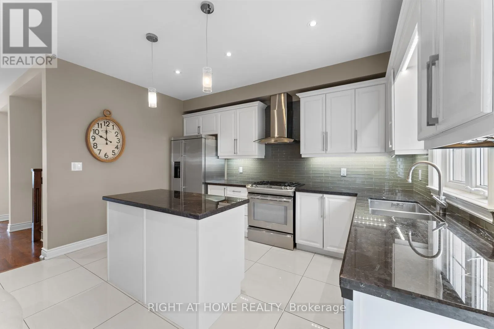 18 ISAAC DEVINS AVENUE