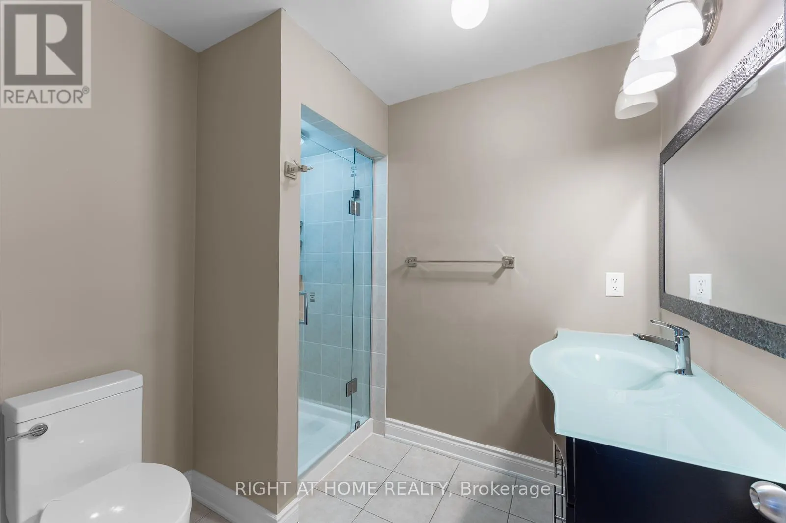 18 ISAAC DEVINS AVENUE