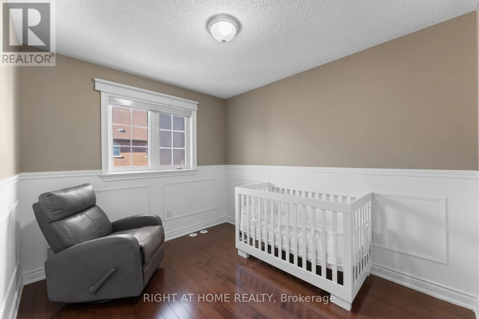 18 ISAAC DEVINS AVENUE