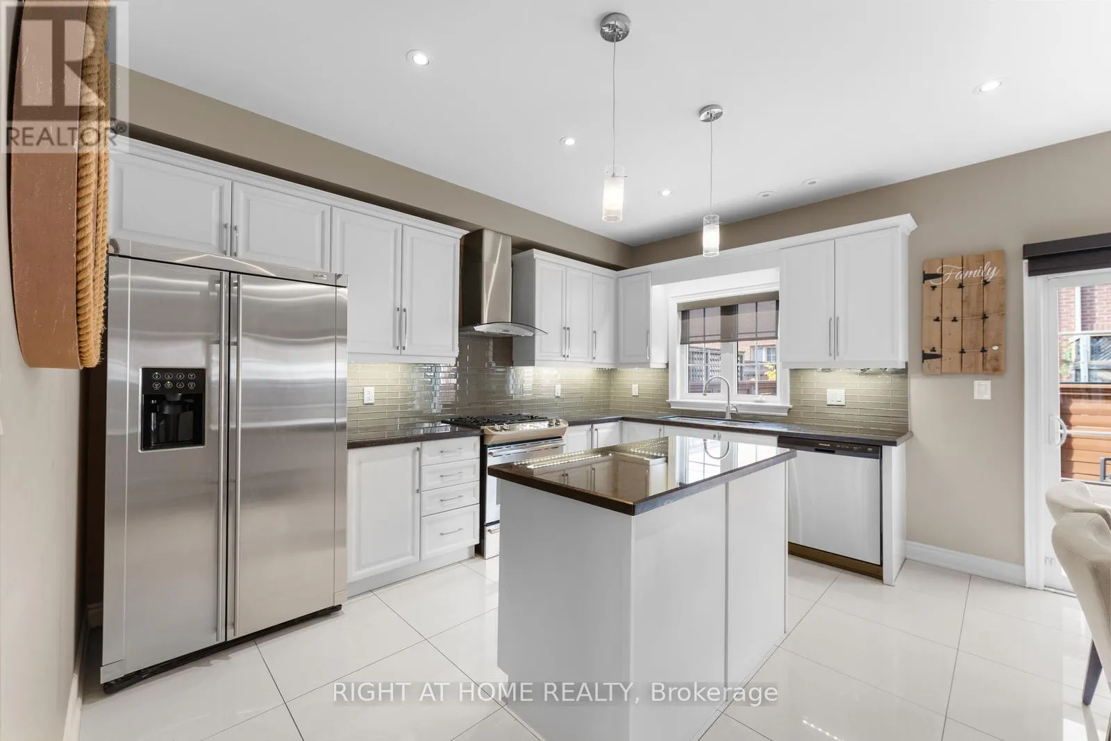 18 ISAAC DEVINS AVENUE