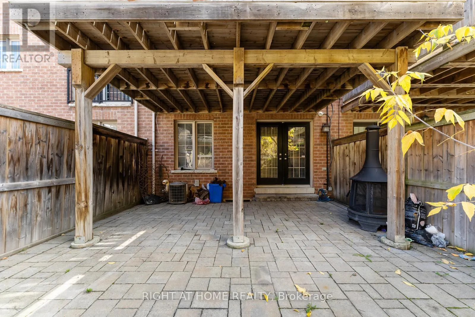 18 ISAAC DEVINS AVENUE