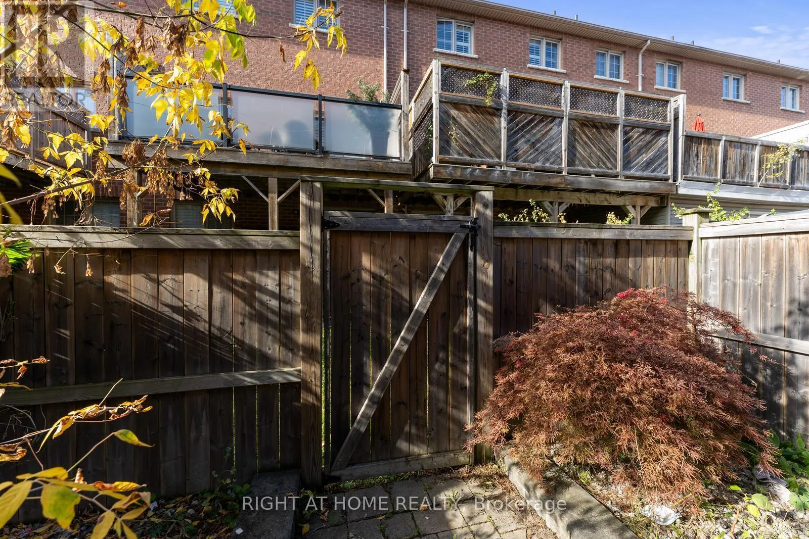 18 ISAAC DEVINS AVENUE