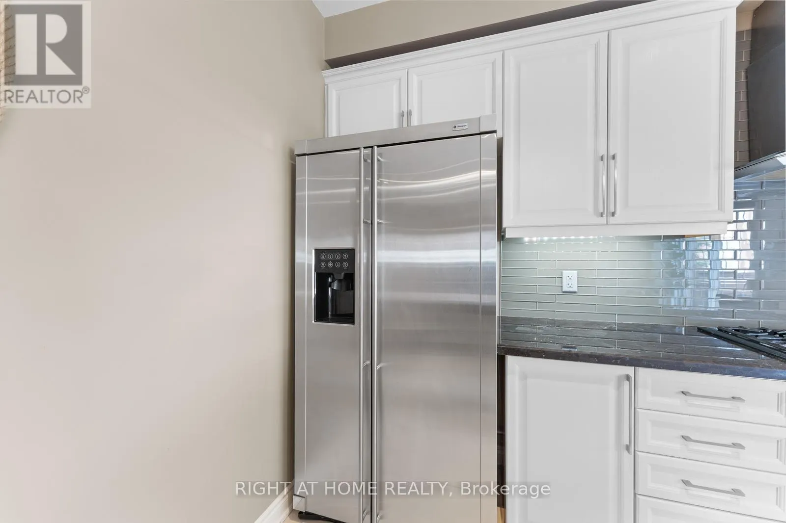 18 ISAAC DEVINS AVENUE