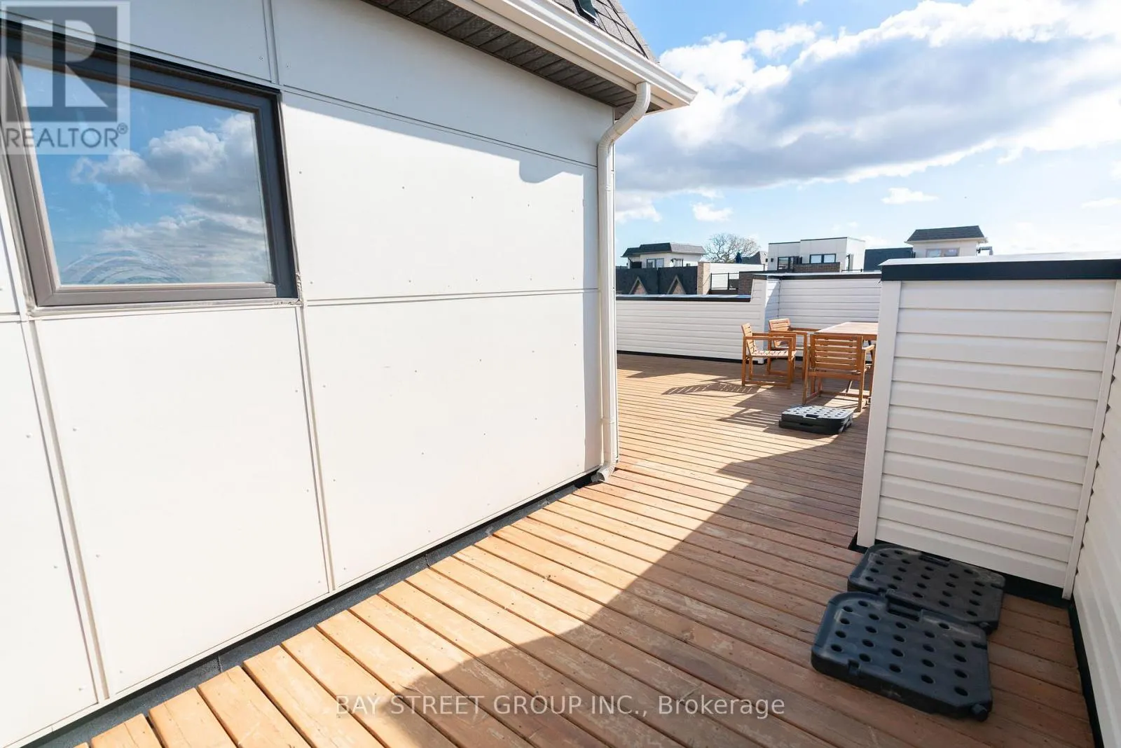 2 WILLIAM SHEARN CRESCENT