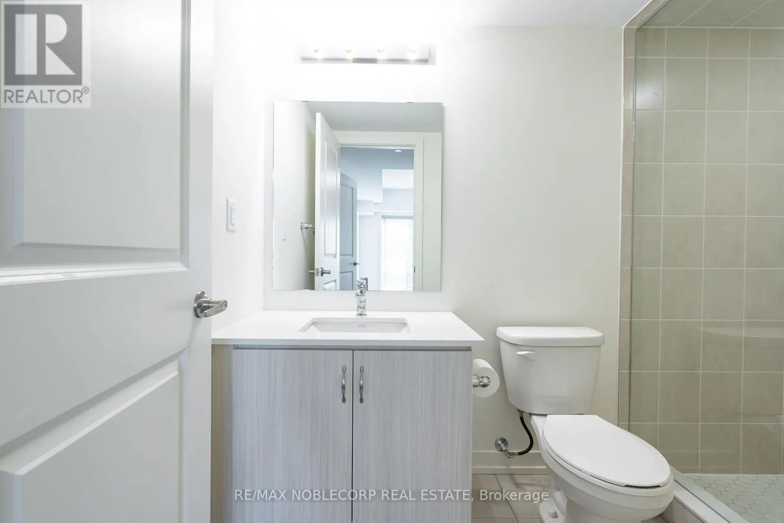 2205 - 58 ELIZABETH STREET E