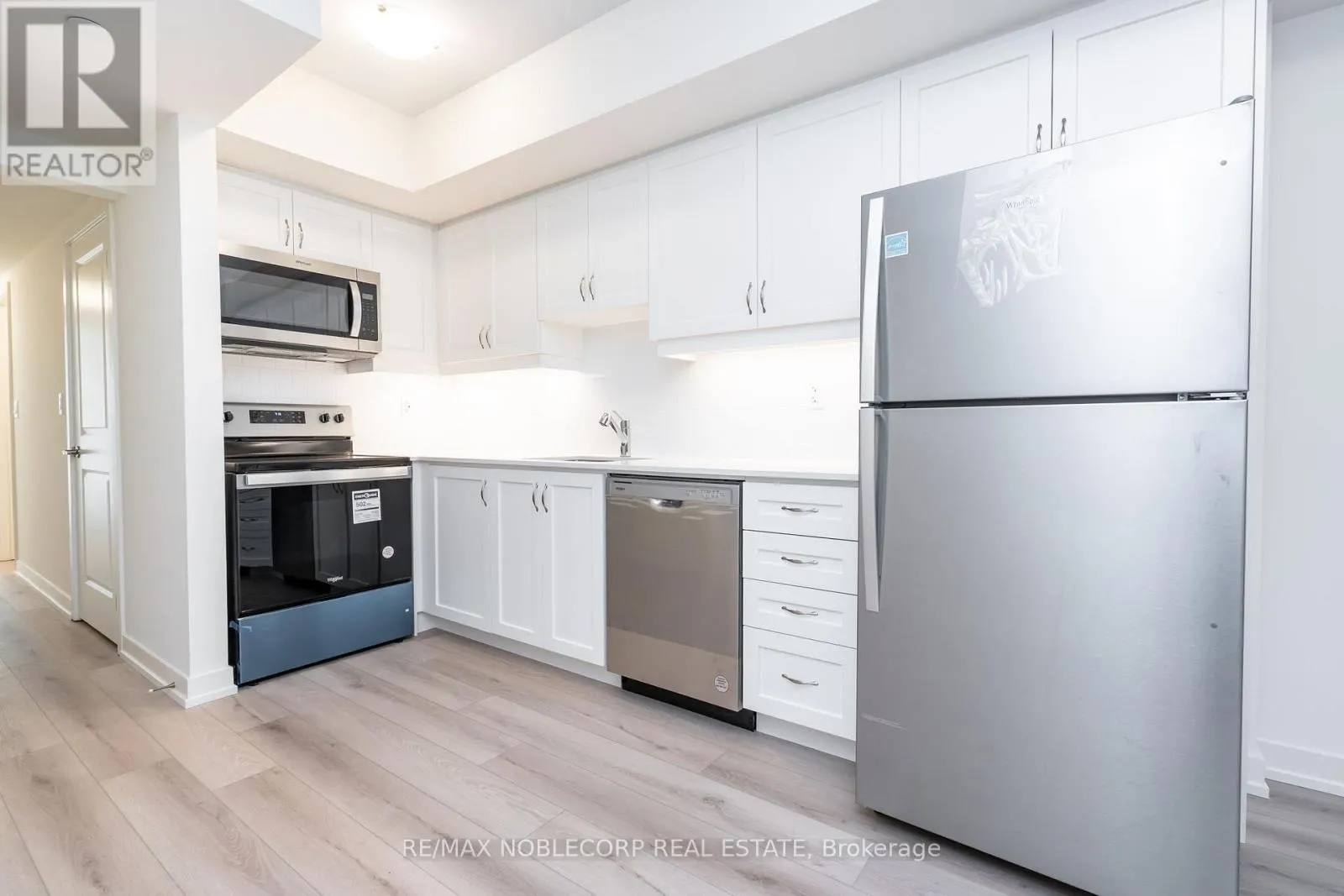 2205 - 58 ELIZABETH STREET E