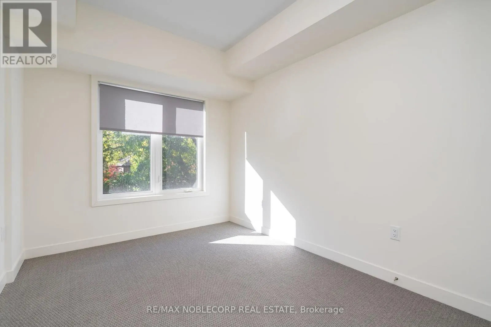 2205 - 58 ELIZABETH STREET E