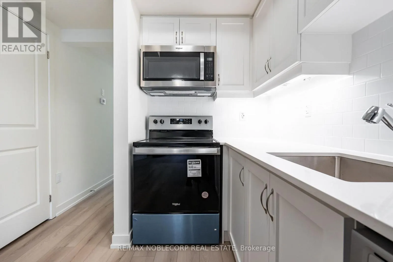 2205 - 58 ELIZABETH STREET E