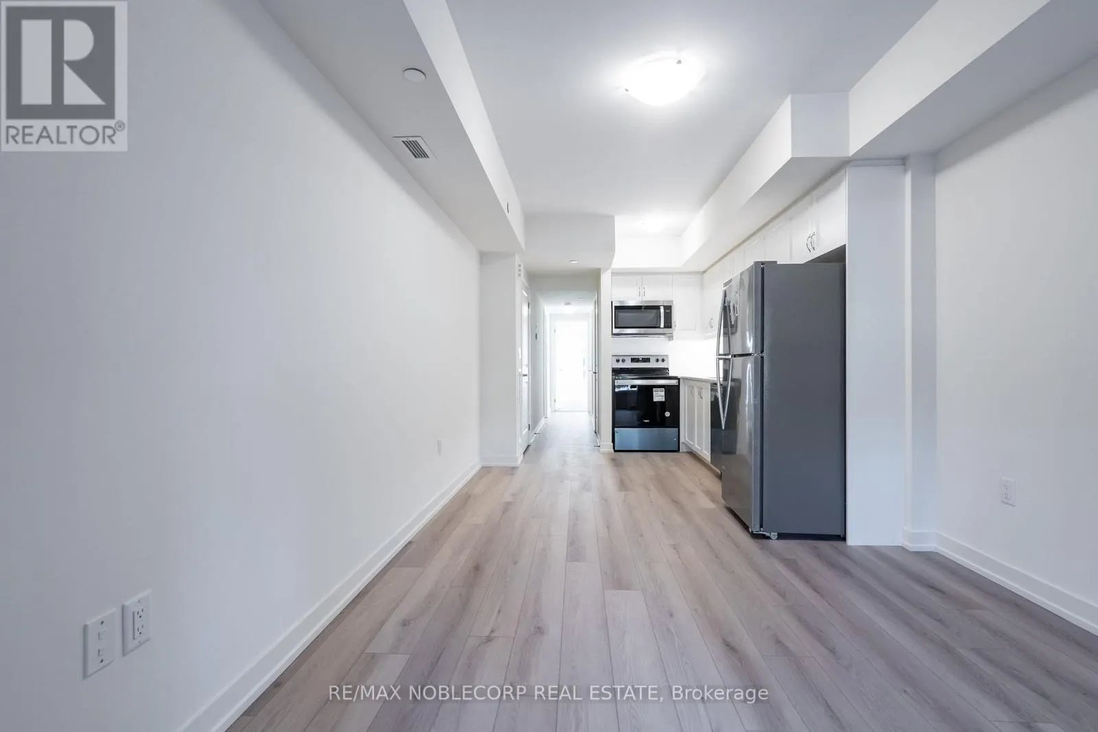 2205 - 58 ELIZABETH STREET E