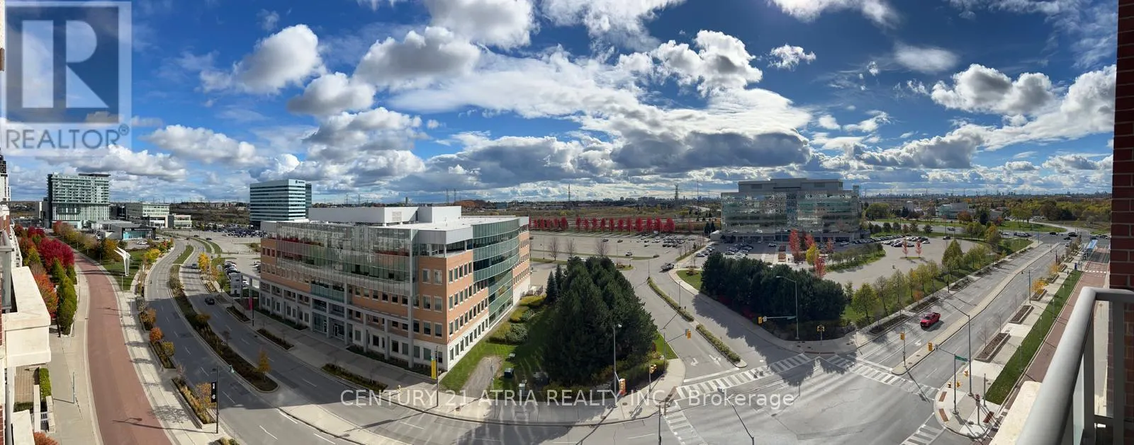 904 - 1 UPPER DUKE CRESCENT