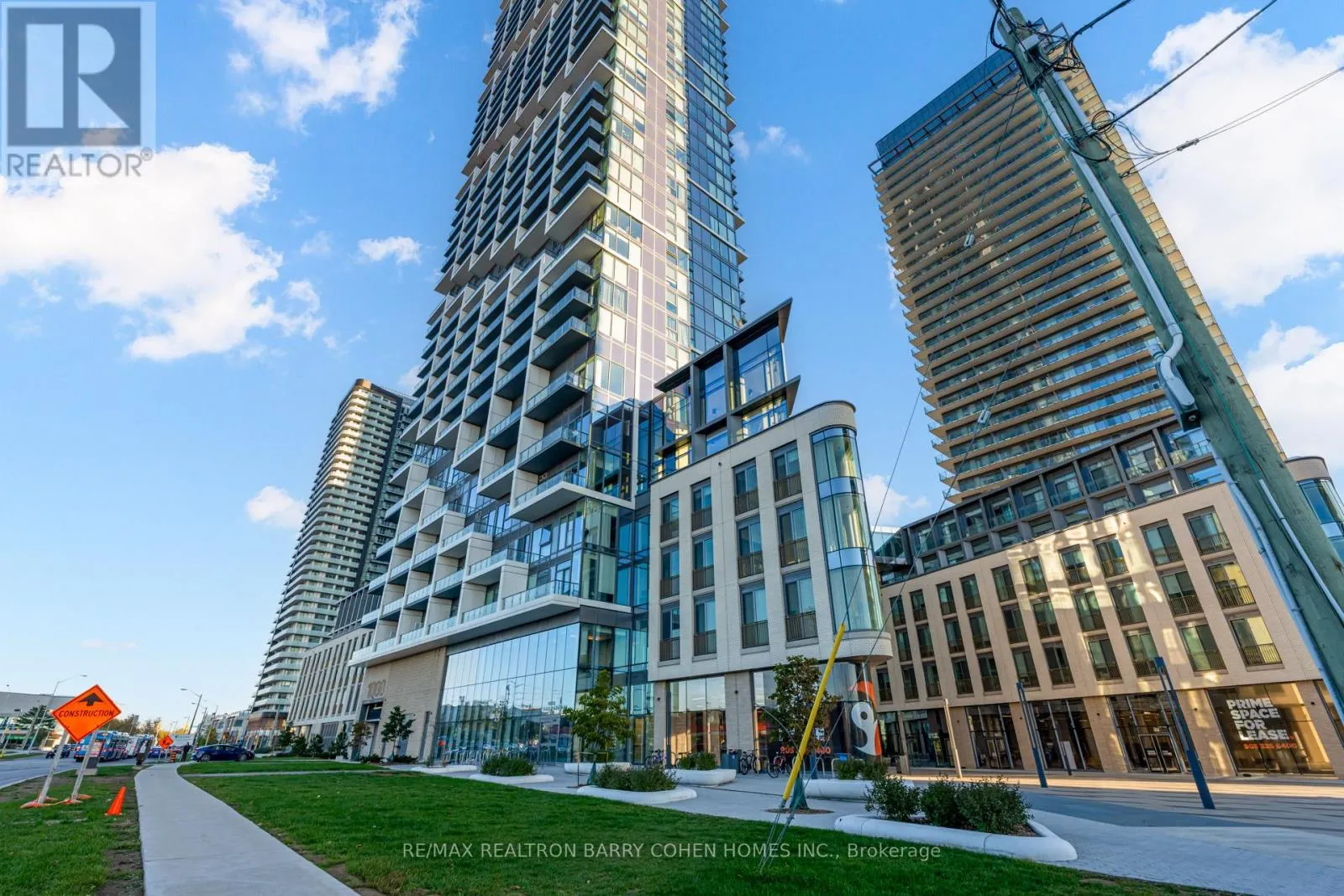 4015 - 1000 PORTAGE PARKWAY