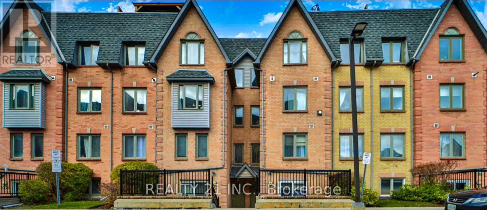 1036 - 75 WELDRICK ROAD E