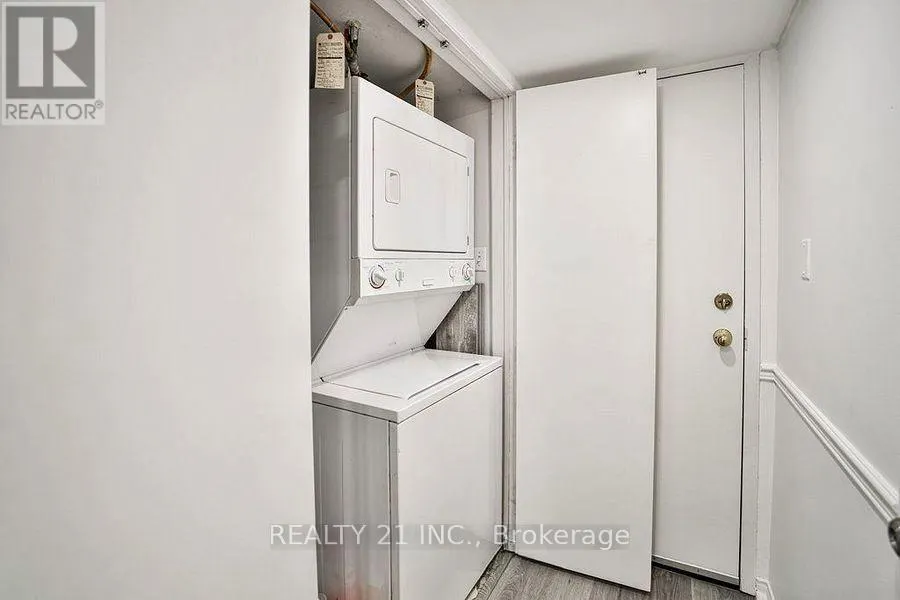 1036 - 75 WELDRICK ROAD E