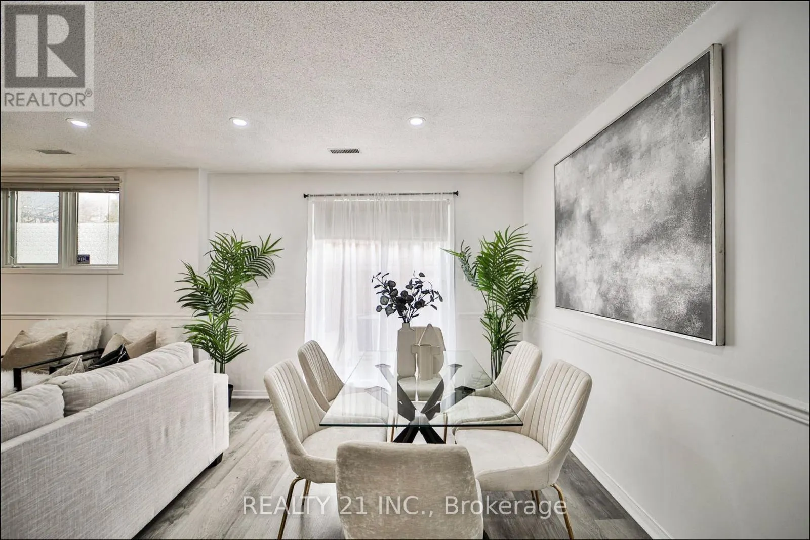 1036 - 75 WELDRICK ROAD E