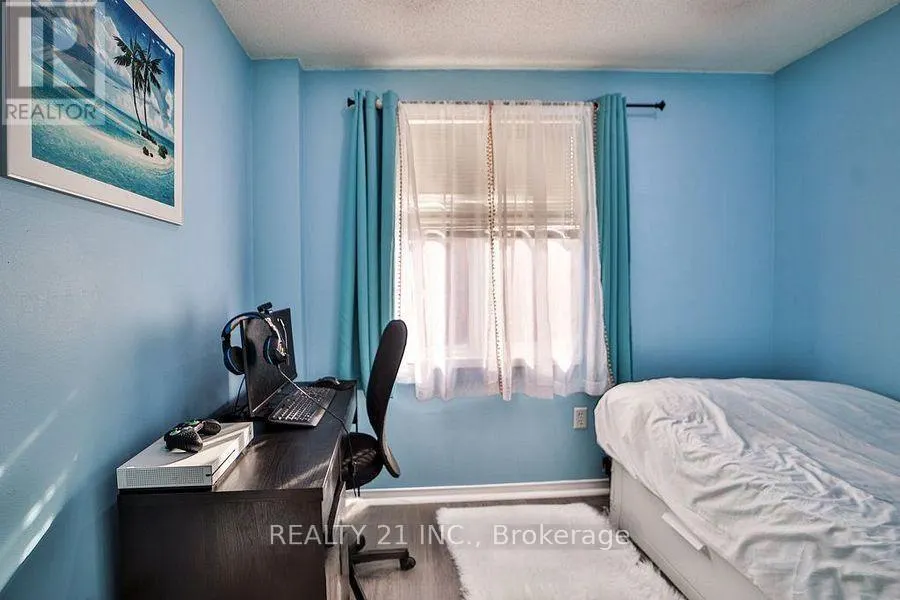 1036 - 75 WELDRICK ROAD E