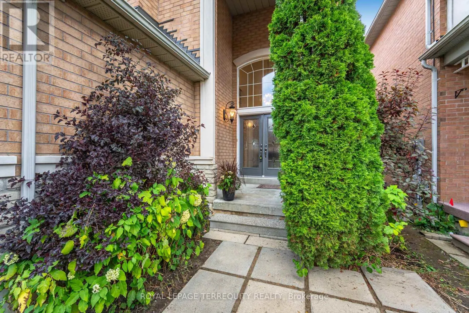 43 BLACK WALNUT DRIVE