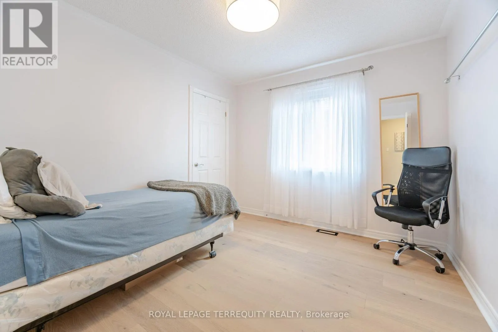 43 BLACK WALNUT DRIVE