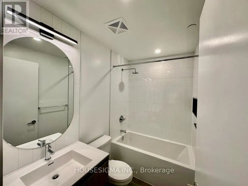 912 - 7950 BATHURST STREET