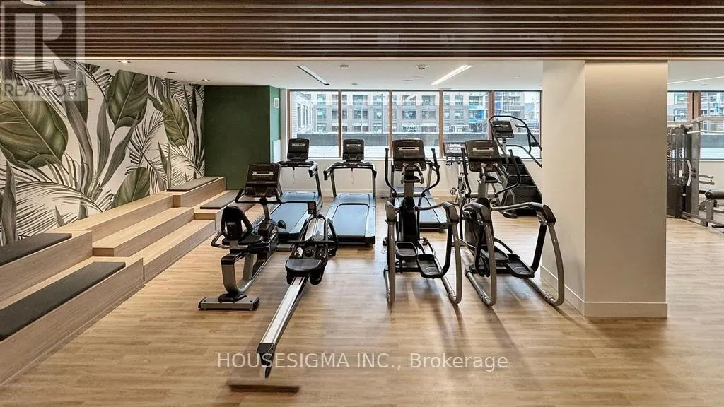 912 - 7950 BATHURST STREET