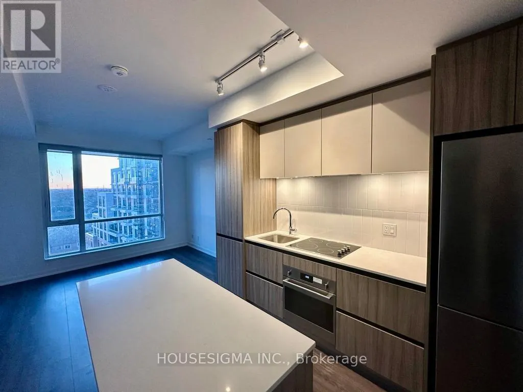 912 - 7950 BATHURST STREET