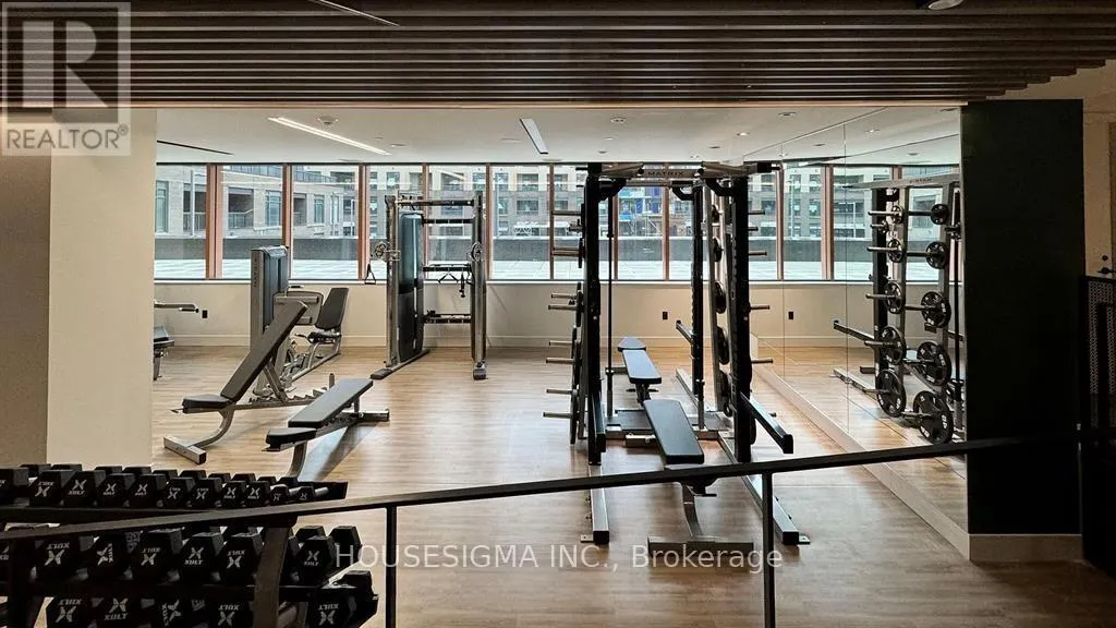 912 - 7950 BATHURST STREET