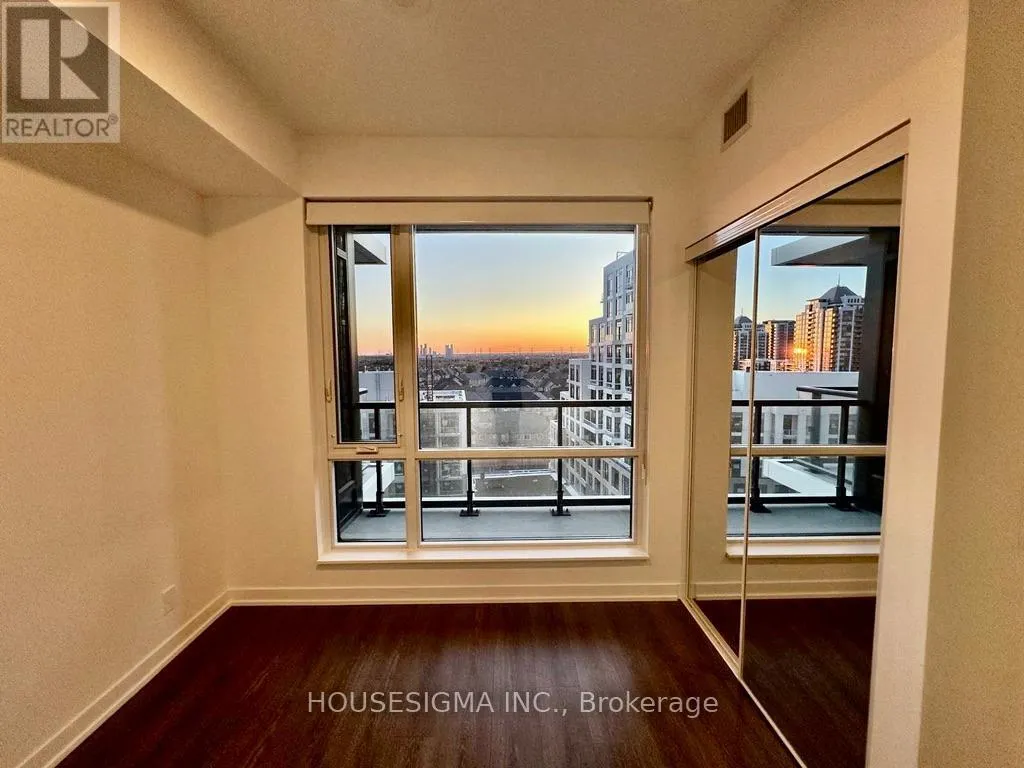 912 - 7950 BATHURST STREET