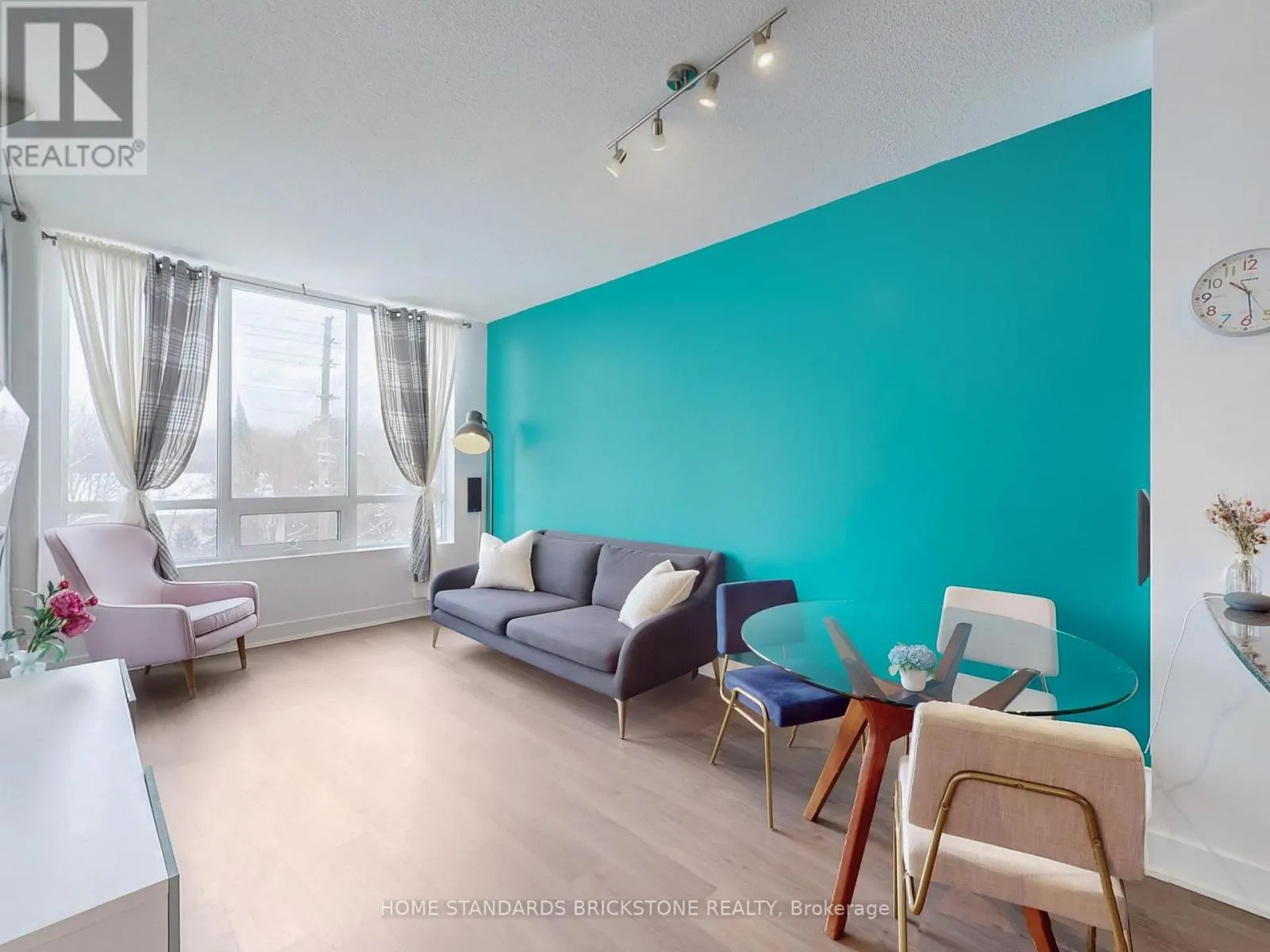 427 - 7608 YONGE STREET