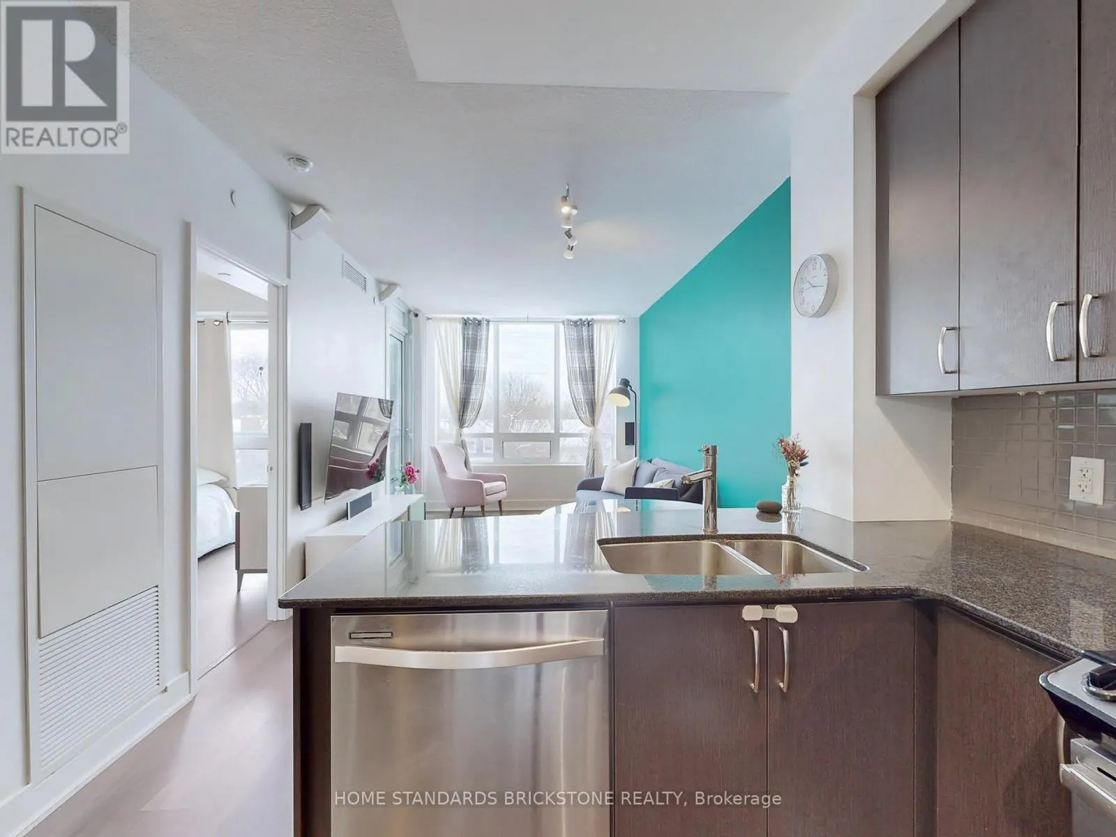 427 - 7608 YONGE STREET