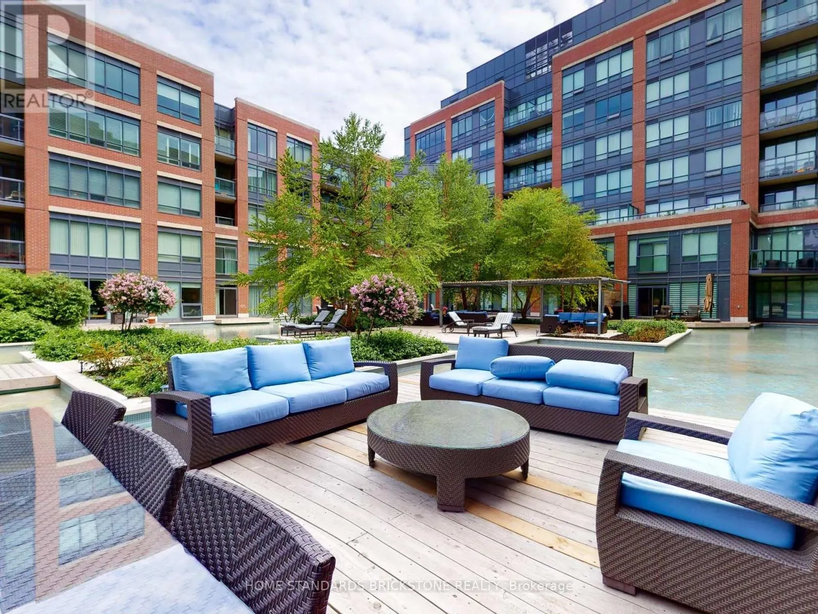 427 - 7608 YONGE STREET