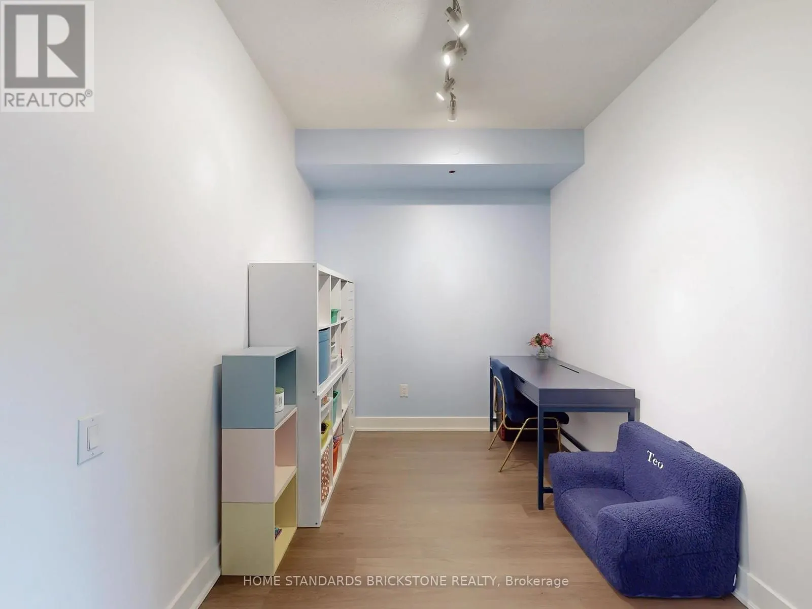 427 - 7608 YONGE STREET