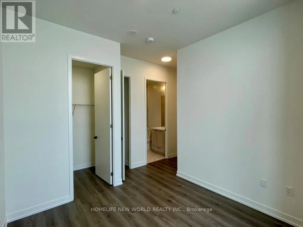 PH106 - 225 COMMERCE STREET