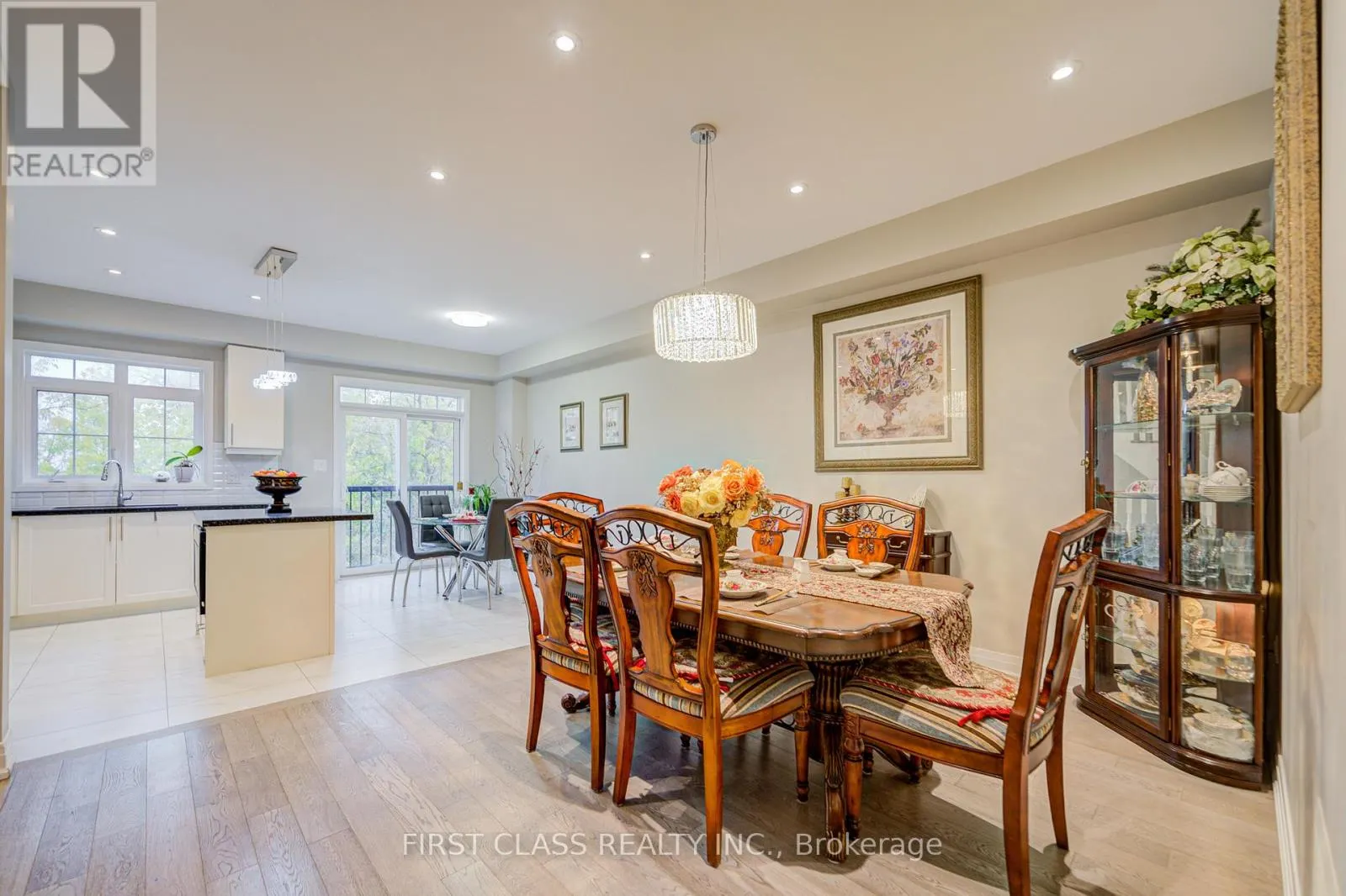 35 THOMAS FOSTER STREET