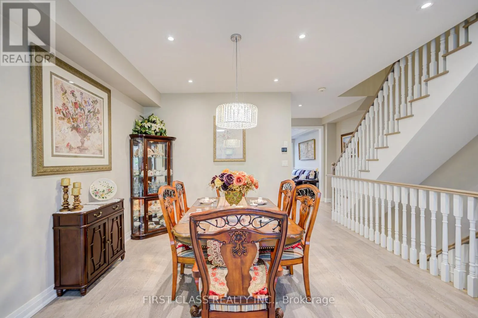 35 THOMAS FOSTER STREET