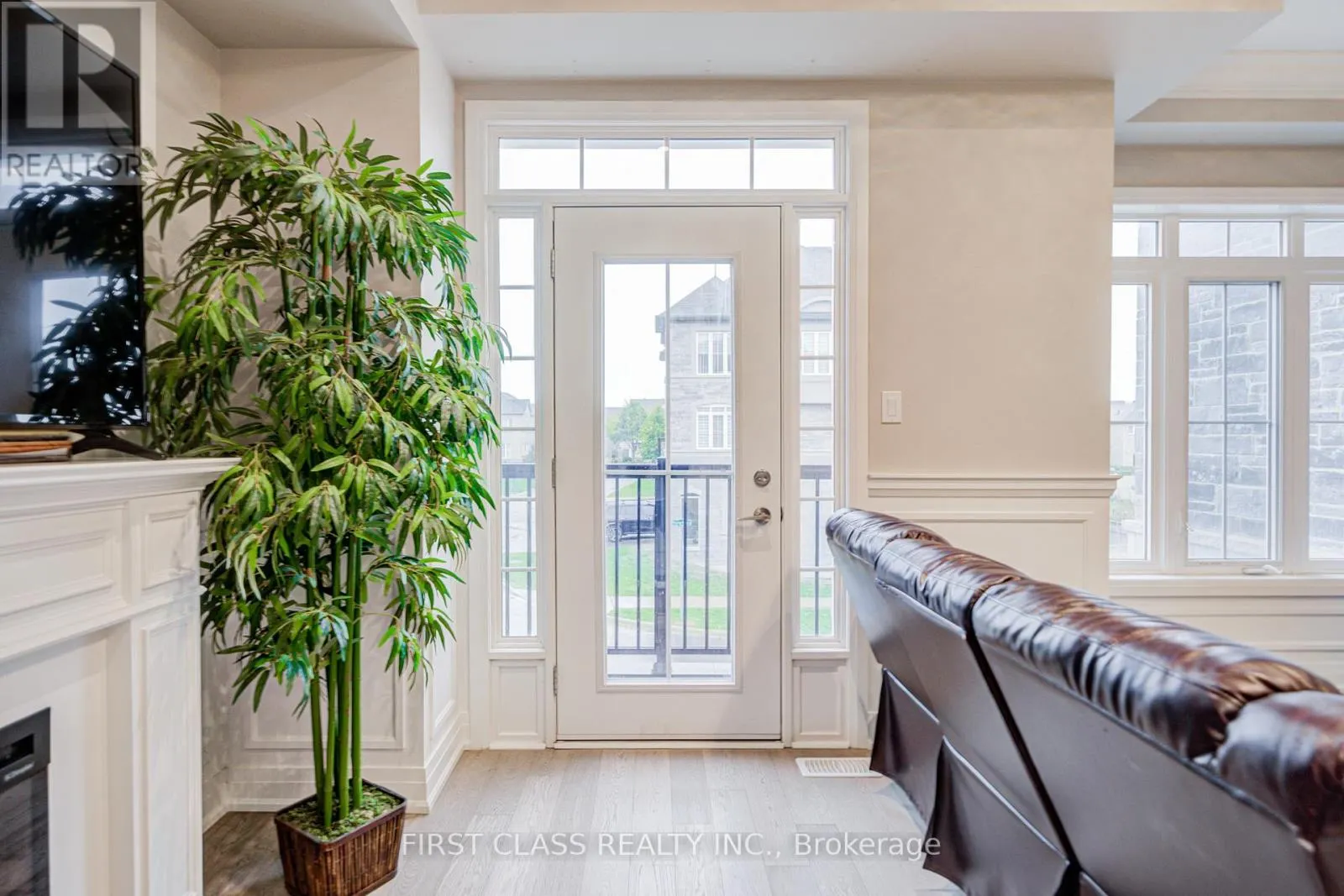 35 THOMAS FOSTER STREET