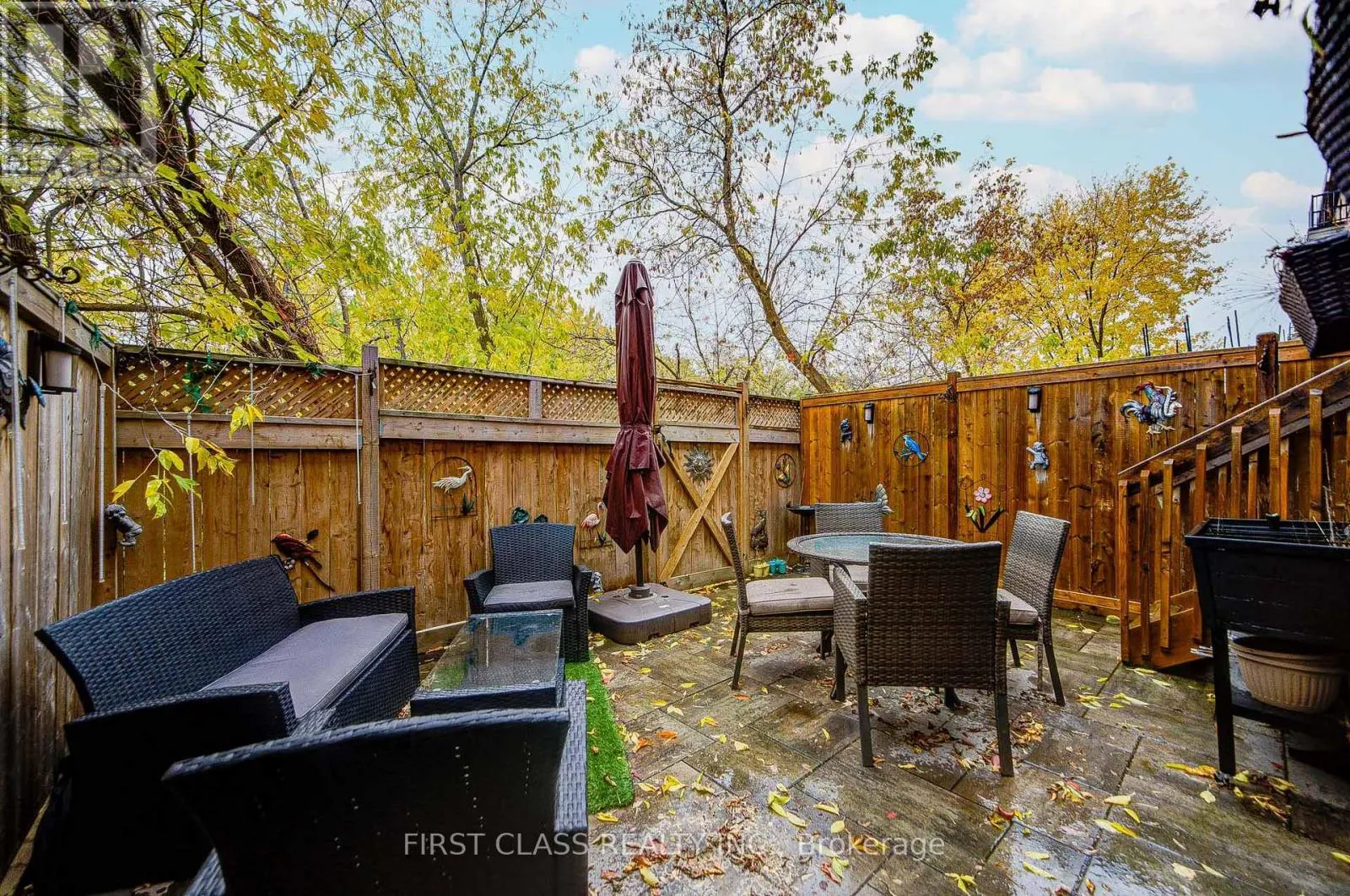 35 THOMAS FOSTER STREET