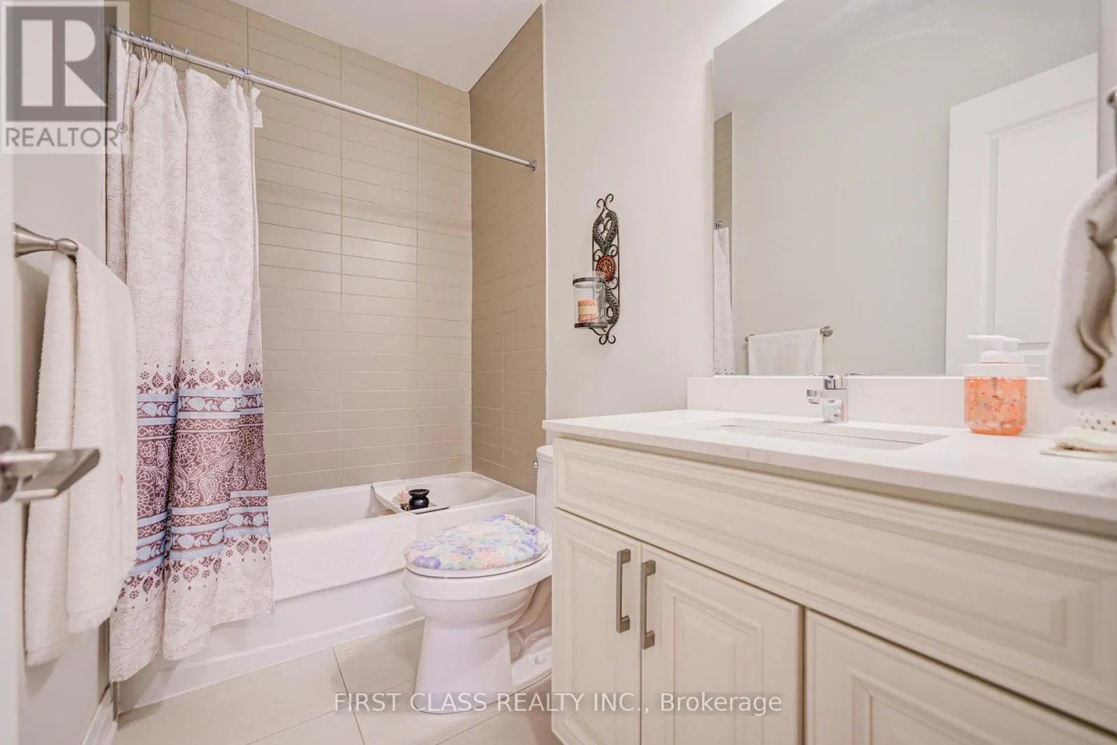 35 THOMAS FOSTER STREET