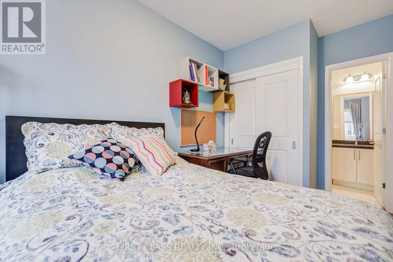 35 THOMAS FOSTER STREET