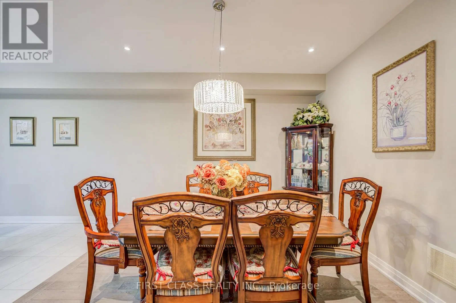 35 THOMAS FOSTER STREET