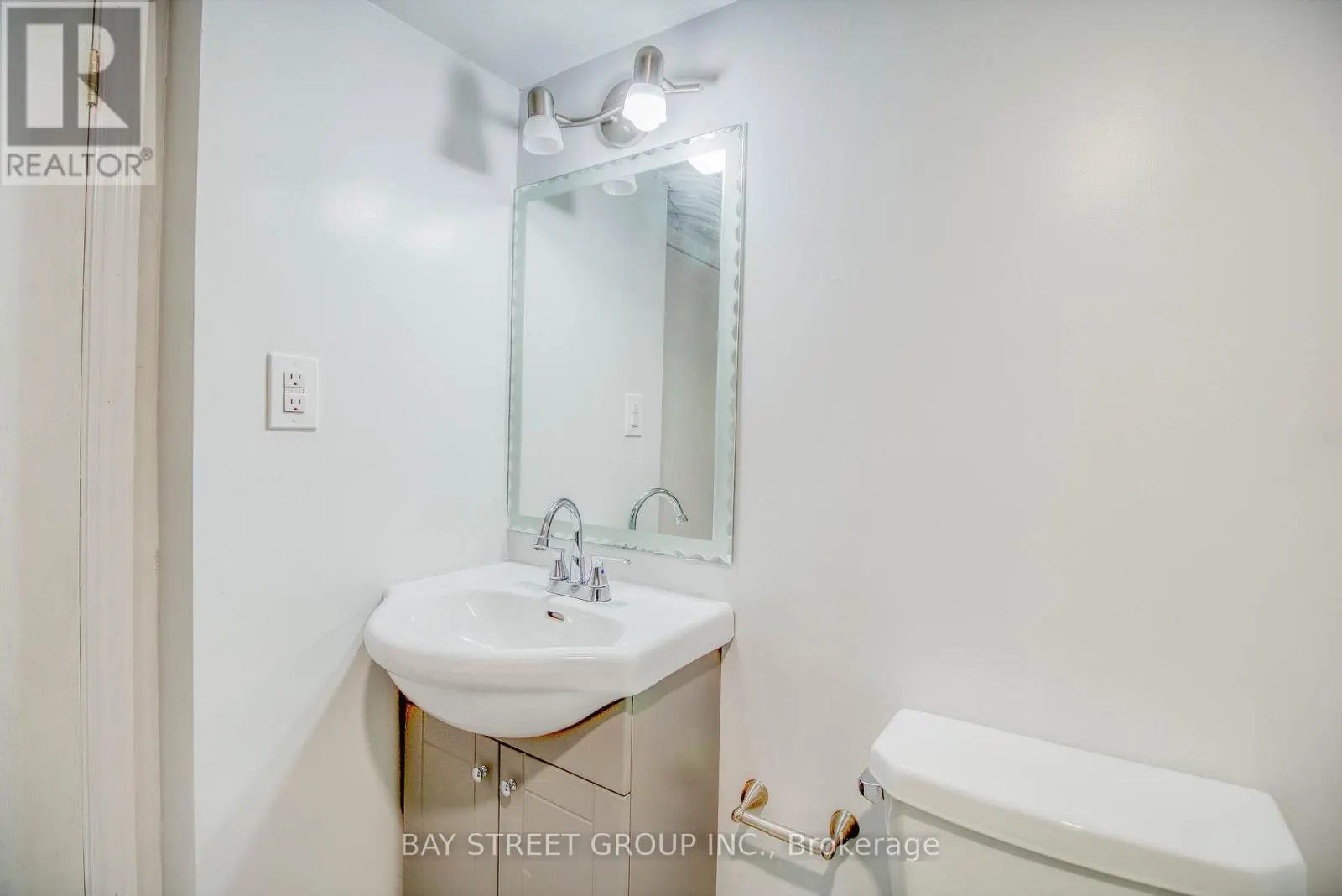 BASEMENT #2 - 65 DAVIS ROAD N