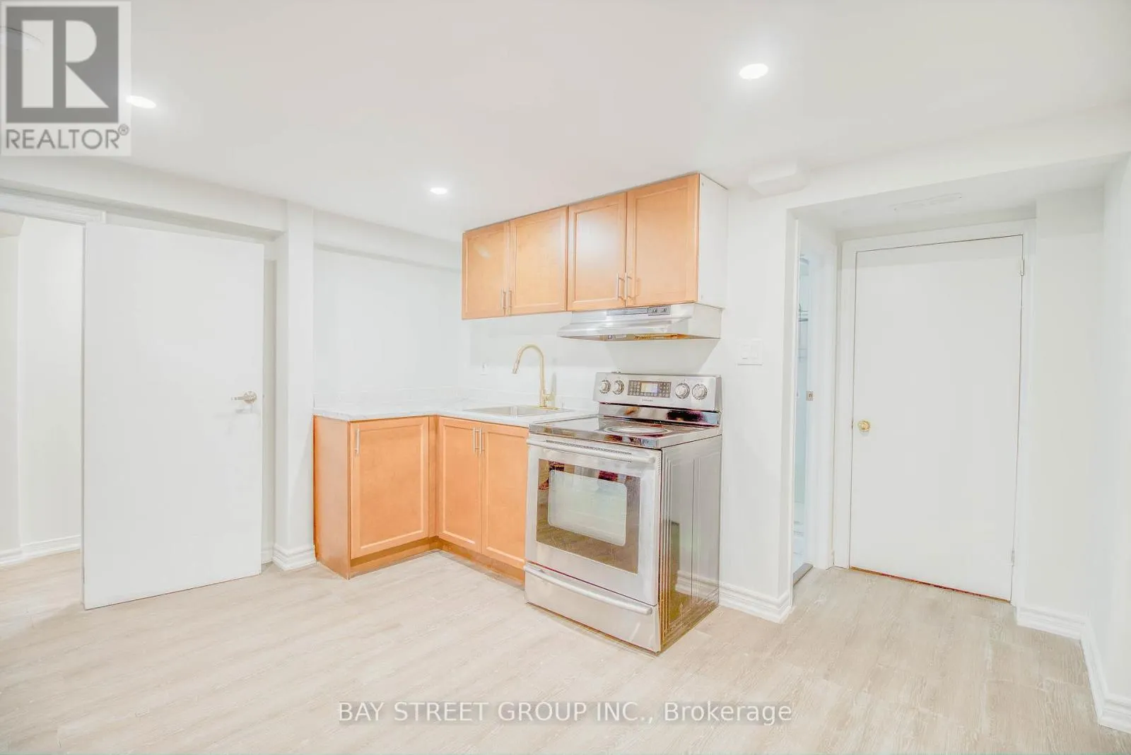 BASEMENT #1 - 65 DAVIS ROAD N