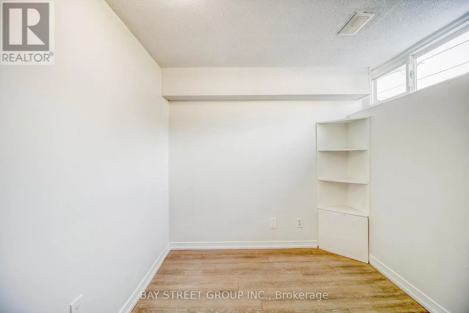 BASEMENT #1 - 65 DAVIS ROAD N