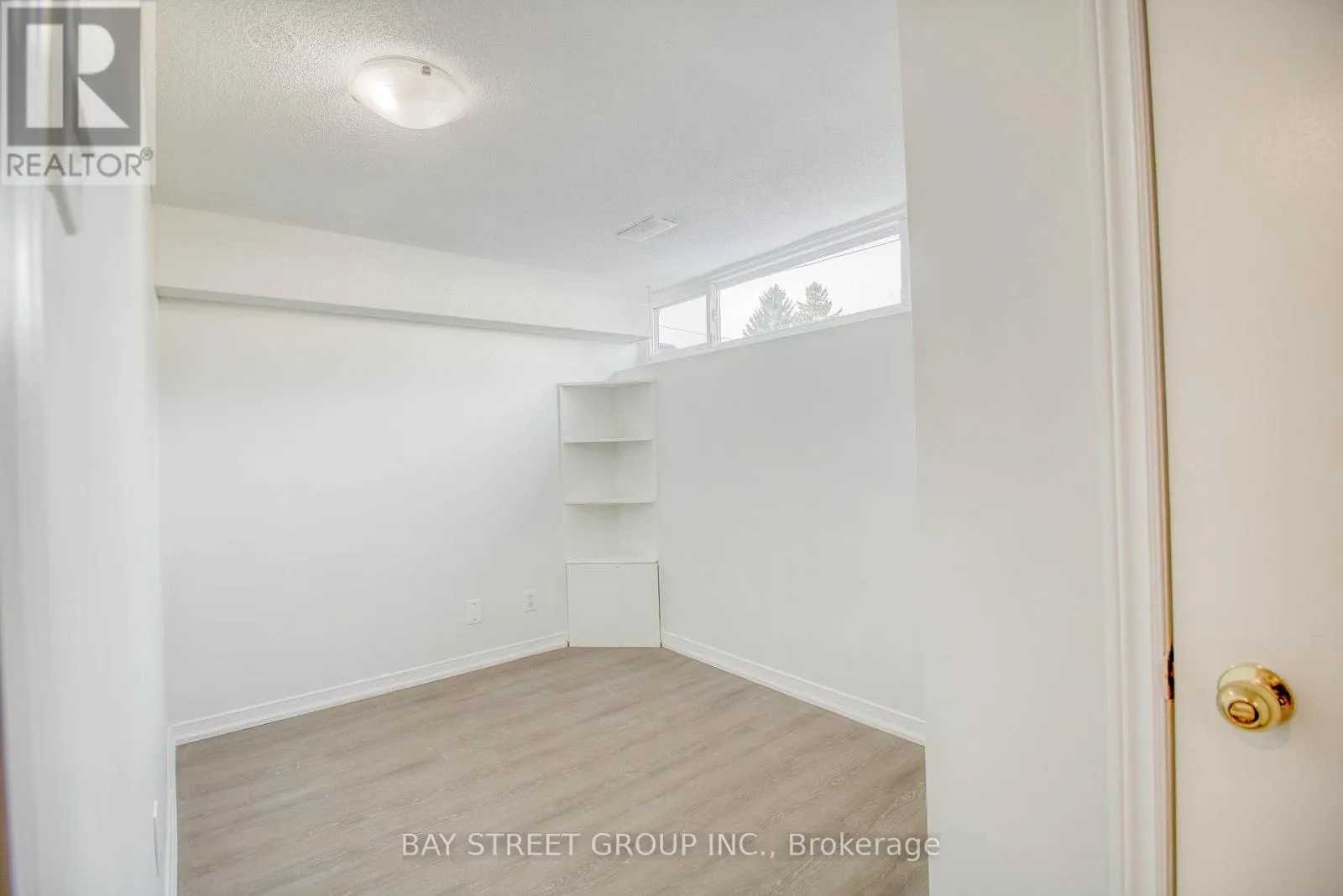 BASEMENT #1 - 65 DAVIS ROAD N