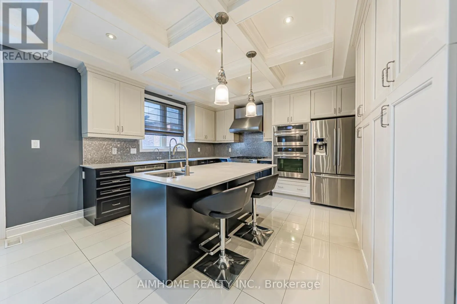 986 WILBUR PIPHER CIRCLE